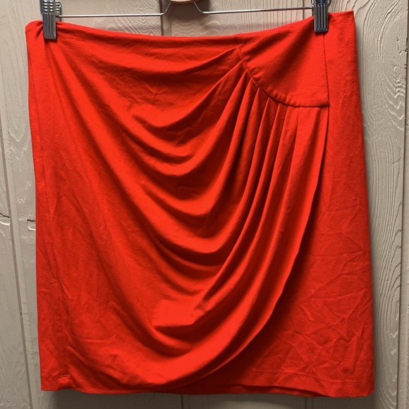 Cache Skirt - Picture 3 of 9